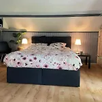 Heerlijk-huisje Holiday home Zandschel